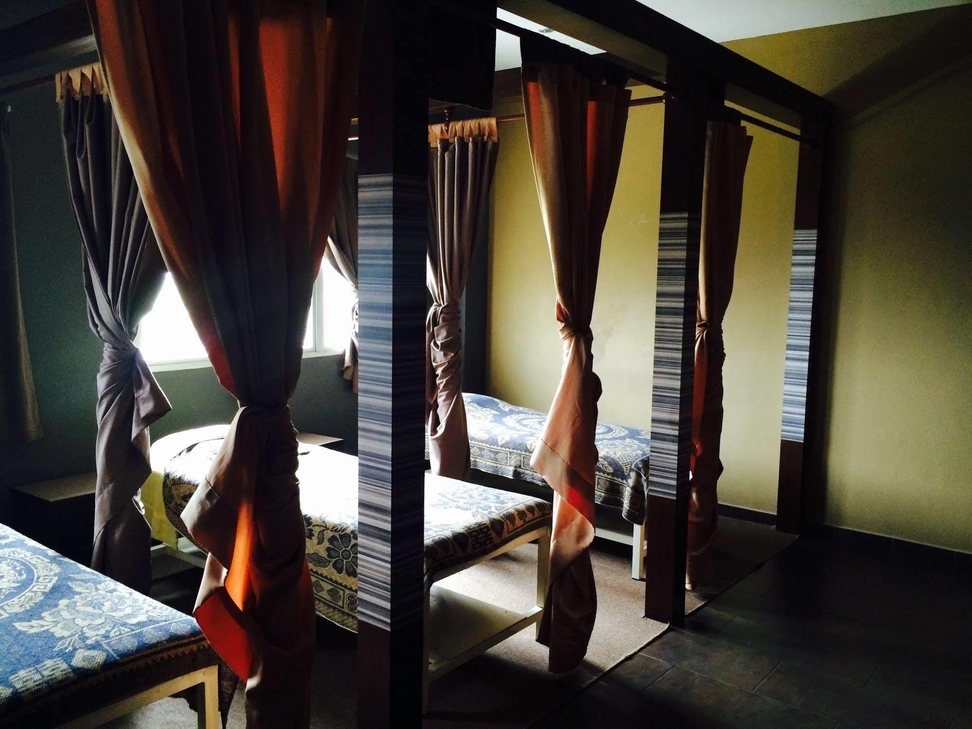 Grand Court Hotel Teluk Intan Kültér fotó