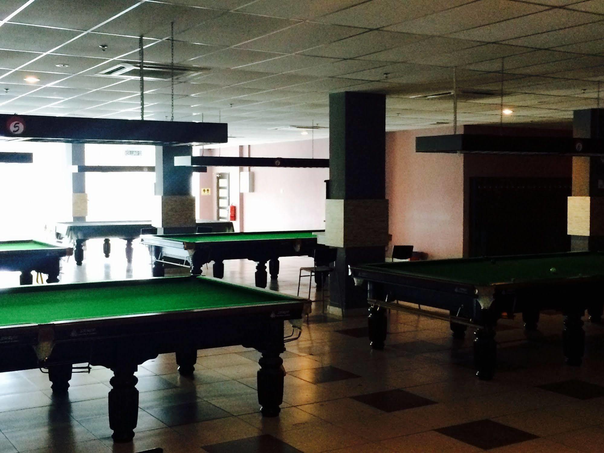 Grand Court Hotel Teluk Intan Kültér fotó