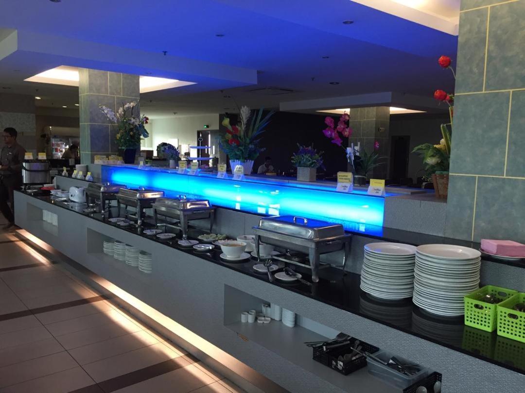Grand Court Hotel Teluk Intan Kültér fotó